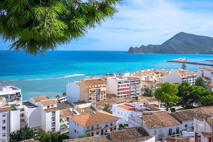 Alicante: Tour to Guadalest and Altea by Libre with Transfer