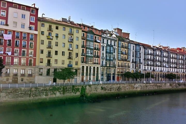Free walking Tour Historical Bilbao with local guides