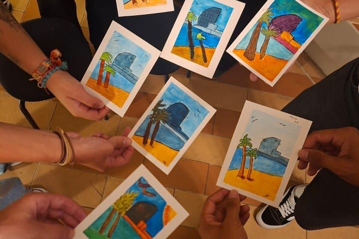 Paint your own postcard of Barcelona