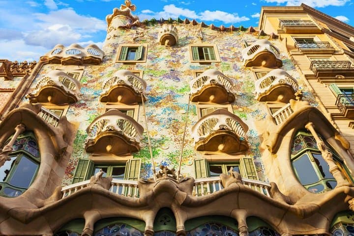 Casa Batlló Ticket with Private Residence, Rooftop and AR Guide