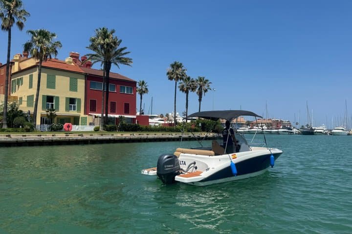 Private Boat Tour to Sotogrande from La Duquesa with Bathroom