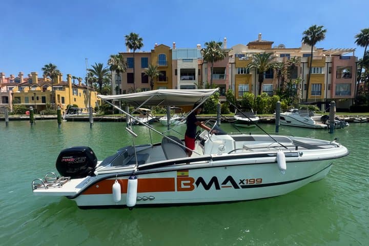 Private Boat Tour to Sotogrande from La Duquesa with Bathroom