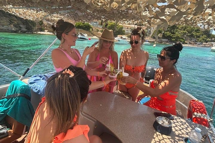 Mallorca Private Sunset Boat Charter with Cava up to 11 guests