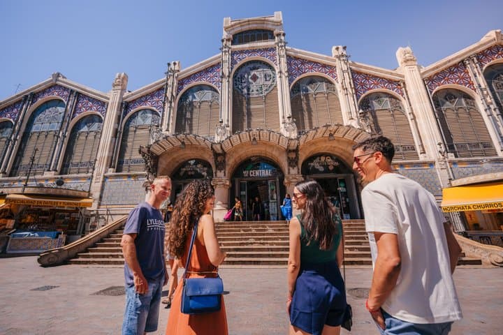 Valencia Food Tour: Tapas, Drinks and Delights with a Local