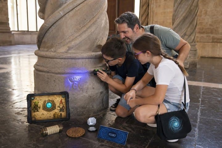 Valencia Outdoor Escape Game: Magic Portal for Kids