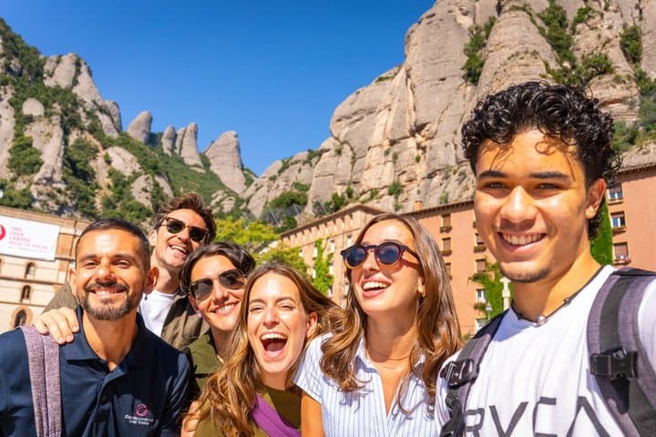 From Barcelona: Half-Day Montserrat, Tapas & Wine Tour