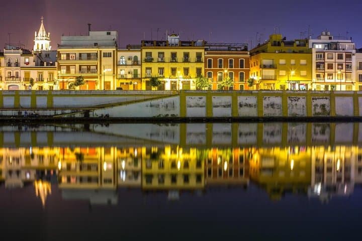 Triana de Noche : an exclusive tour with unforgettable views