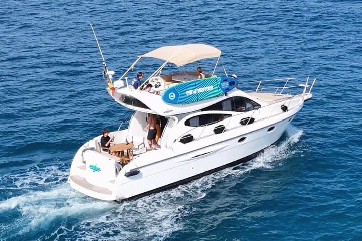 4H Private Yacht Charter from Fuengirola with Snacks & Drinks