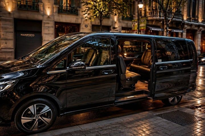 Airport transportation to city