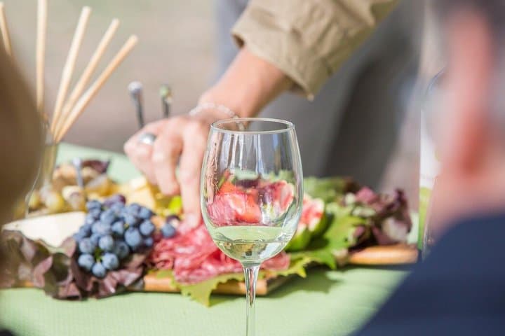 Premium Wine Tour and Wine Tasting in Aranda de Duero