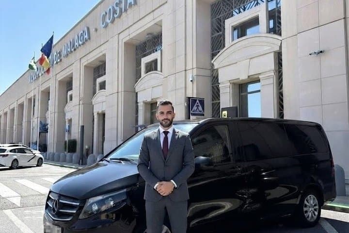 Malaga City and Port Private Transfer from or to Malaga Airport