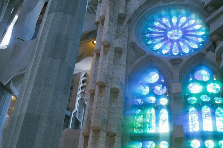 Skip the Line Sagrada Família Tour with Local Expert Guide