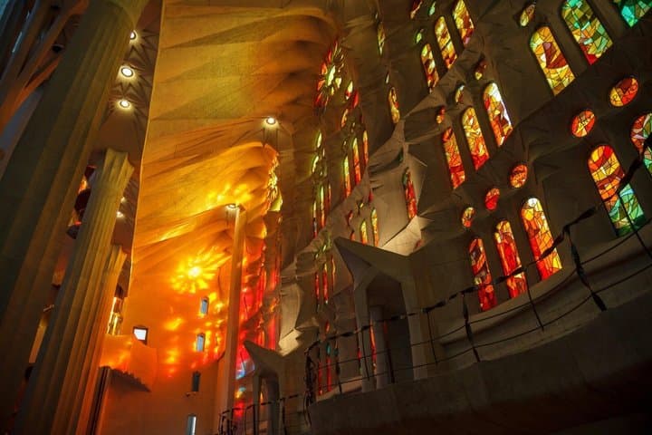Skip the Line Sagrada Família Tour with Local Expert Guide