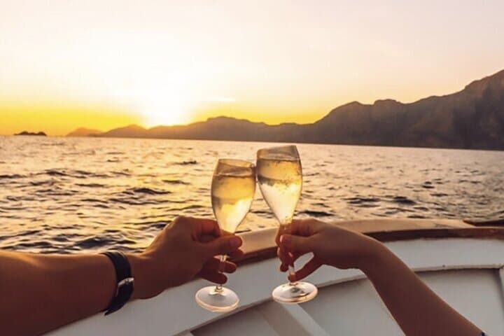 Rent a skipper boat in Malaga capital 1 - 7 people