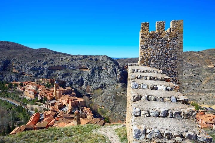 Hello Albarracin: Private 2-Hour Intro City Walk with Local Guide