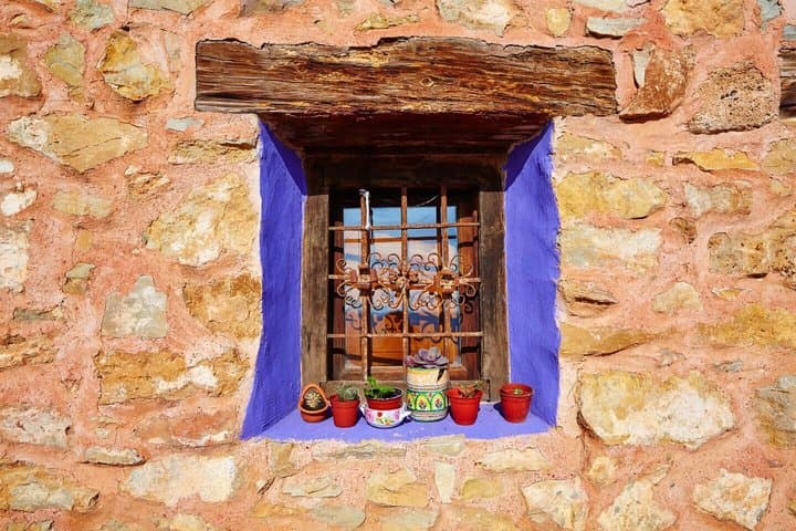 Hello Albarracin: Private 2-Hour Intro City Walk with Local Guide