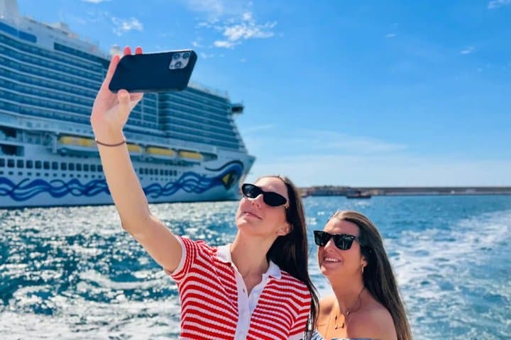Palma city cruise with iconic views