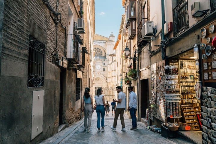 Toledo Walking Tour and Wine Tasting Experience