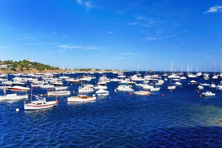 Hello Cadaqués: Private 2-Hour Intro City Walk with Local Guide