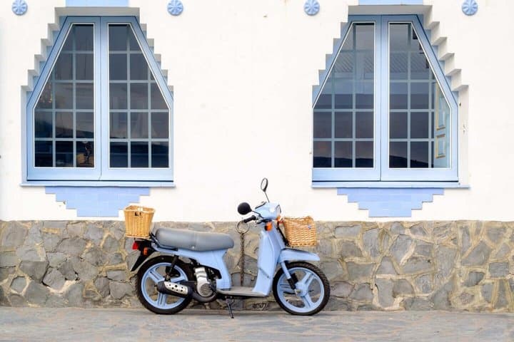 Hello Cadaqués: Private 2-Hour Intro City Walk with Local Guide