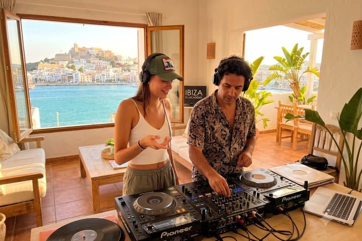 Ibiza 4h Sunset DJ Courtyard & Café del Mar Party