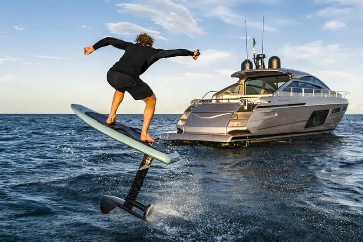 1 Hour eFoil Lesson in Mallorca