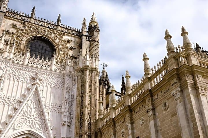 Secret Seville : Discover the City That Doesn't Come Out in the Guides