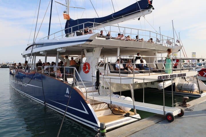 Blue Diamond Catamaran Premium with drinks food and bath