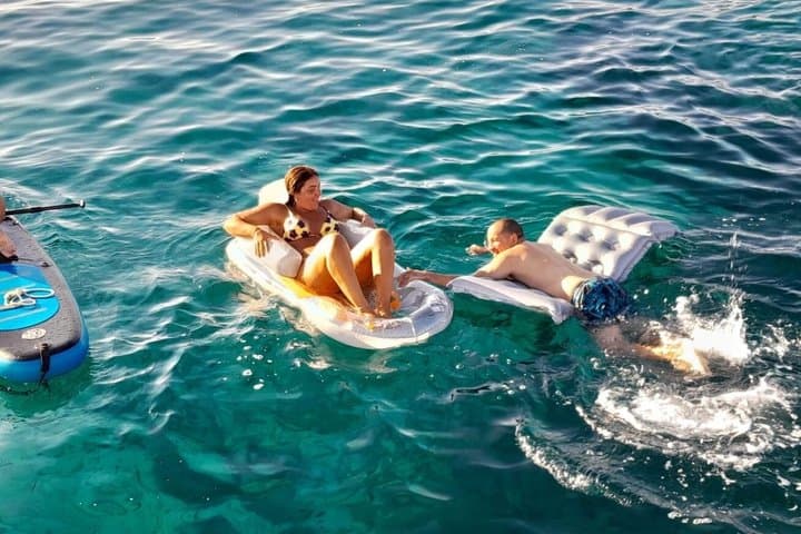 Palma de Mallorca Bay sailing trip and or Snack