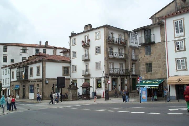 Self Guided Walking Tour to Santiago de Compostela with Quiz