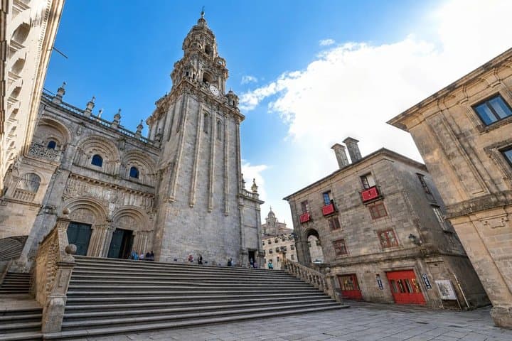 Self Guided Walking Tour to Santiago de Compostela with Quiz