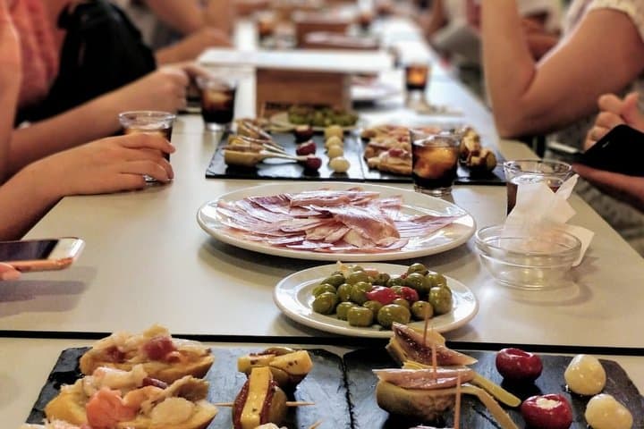 Private Food Tour with Tapas Included in Seville