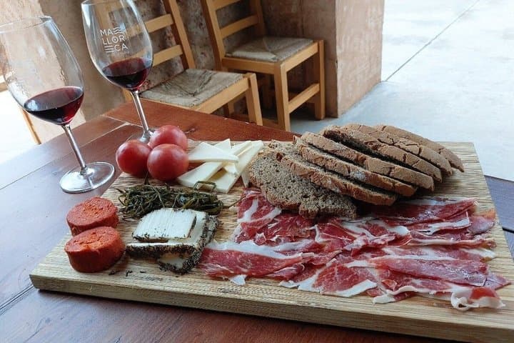 Authentic Family Winery Tour and Tasting in Mallorca