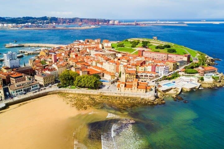 TOP Gijón : Private Guided Tour with your mobile