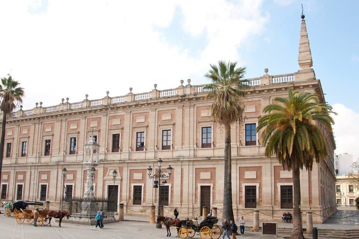 Secret Seville : Discover the City That Doesn't Come Out in the Guides