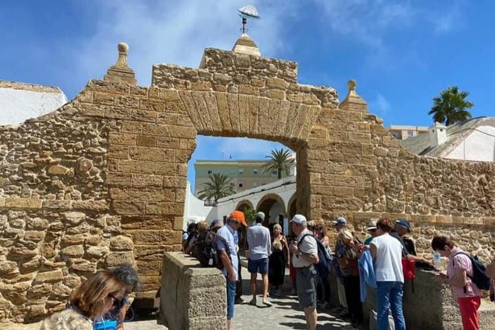Cadiz Highlights VIP Private Tour