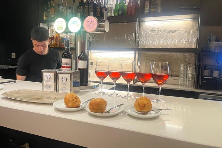 San Sebastián Private Pintxo Tour: Viral, Luxury and Belly Buster