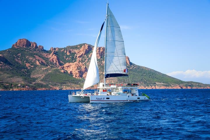 Visit the Carved Cova and catamaran sailing from Denia