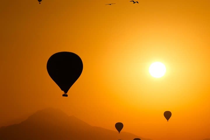 Barcelona Hot Air Balloon Flight with Cava and Lunch