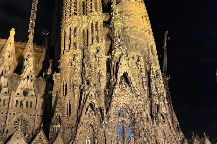 Private Sightseeing in Barcelona By Night
