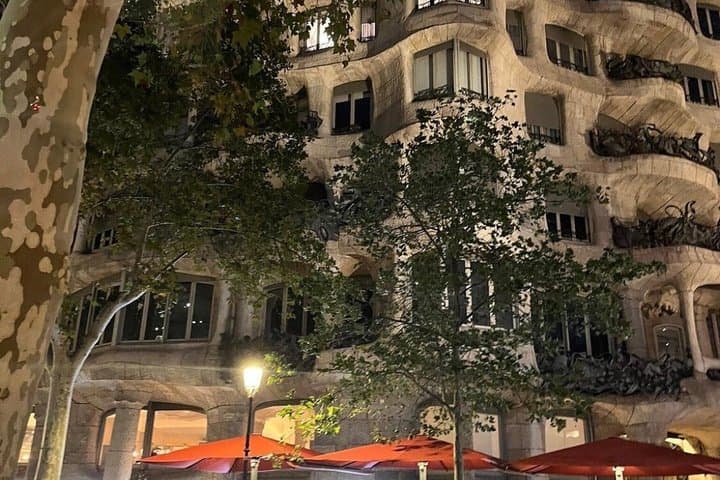 Private Sightseeing in Barcelona By Night