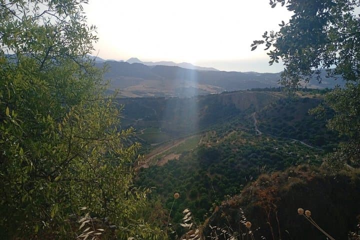 Hiking Bridges and Walls of Round