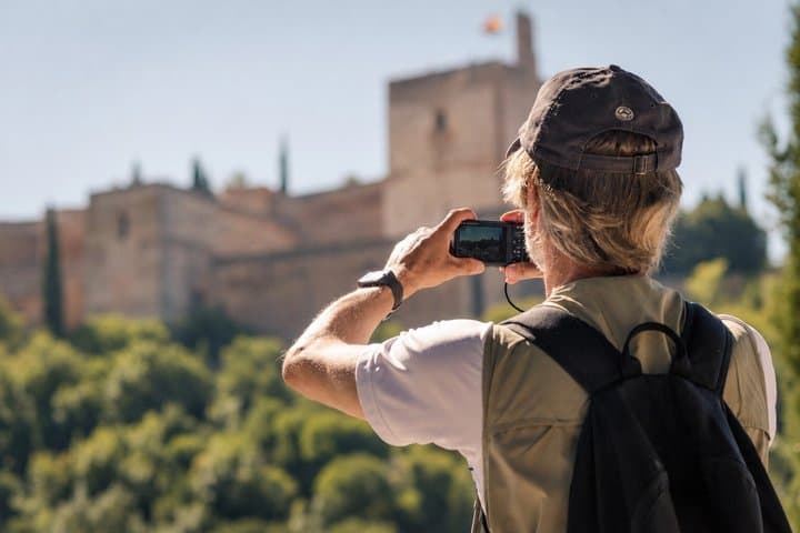 Granada's Hidden Treasures: Albayzin and Sacromonte Walking Tour