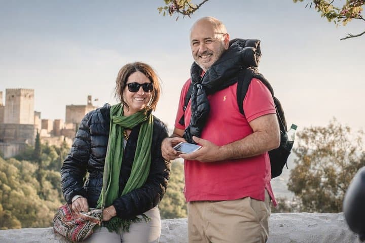 Granada's Hidden Treasures: Albayzin and Sacromonte Walking Tour