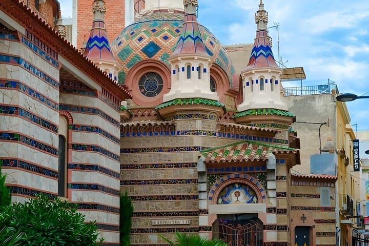 Private and Customizable Transfer from Barcelona to Lloret de Mar