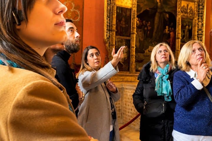 Royal Alcazar Experience: Guided Tour with Fast-Track Tickets