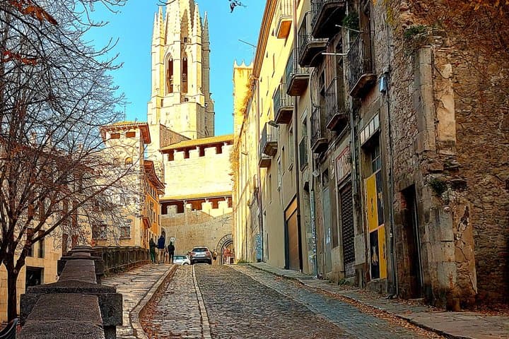 Discover Girona History and Hidden Gems