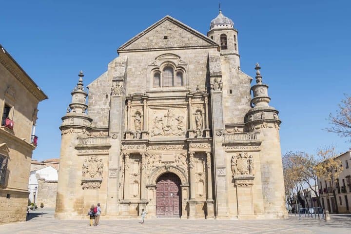 Hello Ubeda: Private 2-Hour Intro City Walk with Local Guide