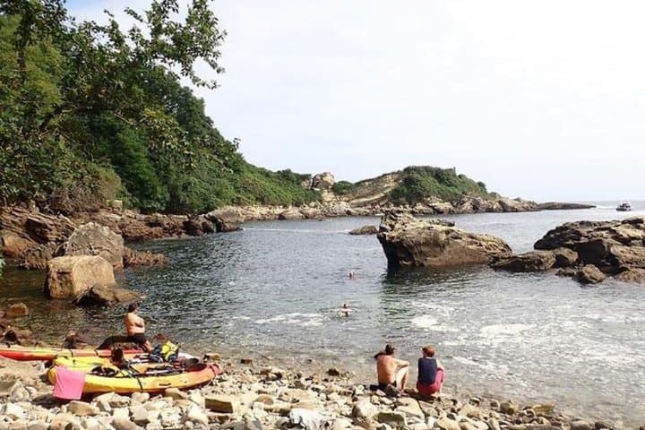 Kayaking and Snorkeling on Amuitz Island near Hondarribia