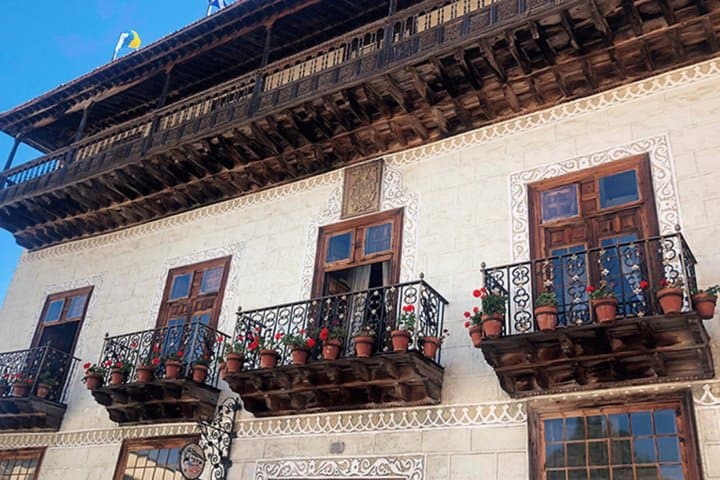 Essence of Tenerife : Candelaria, La Orotava, Garachico and Masca